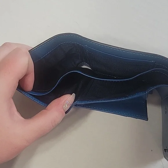 MCM Viesto Berlin 3 Fold Silver Leather Monogram Unisex Wallet - Picture 11 of 12